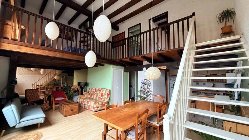 Appartement - 102 m² - 3 pièces