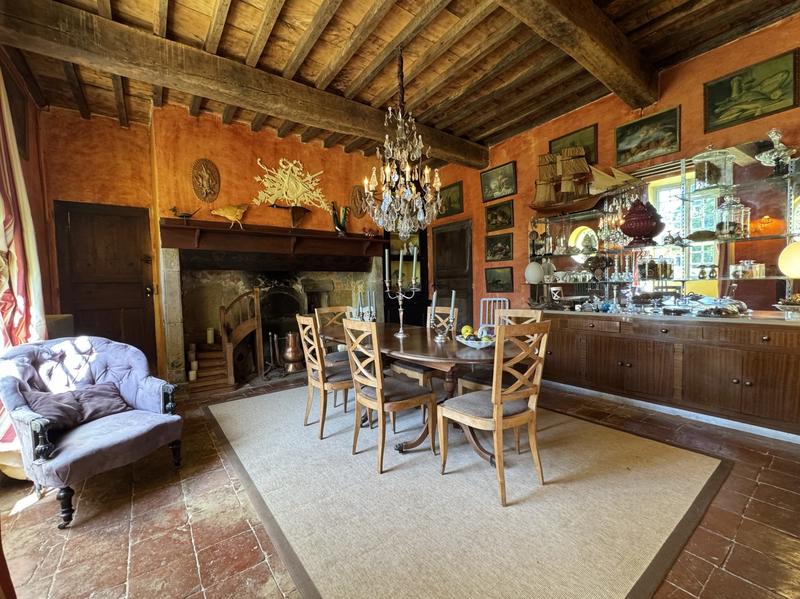 Maison - 398 m² - 12 pièces