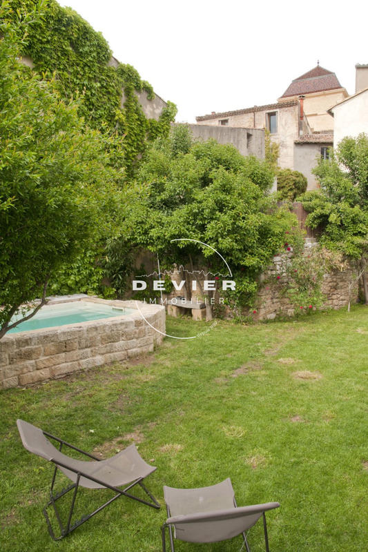 Maison - 196 m² - 8 pièces