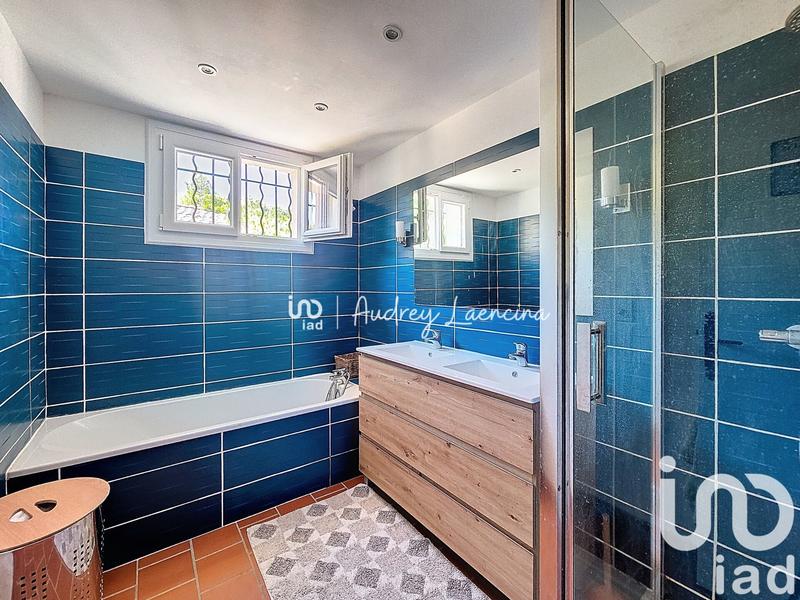 Maison - 187 m² - 9 pièces