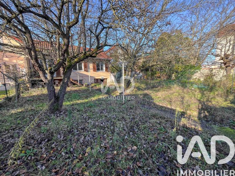 Maison - 90 m² - 6 pièces