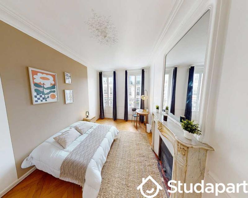 Chambre - 80 m² - 1 pièce