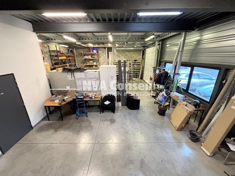 Entrepôt - 290 m²