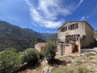 Maison - 87 m² - 5 pièces