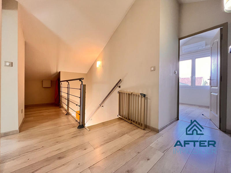 Maison - 105 m² - 5 pièces
