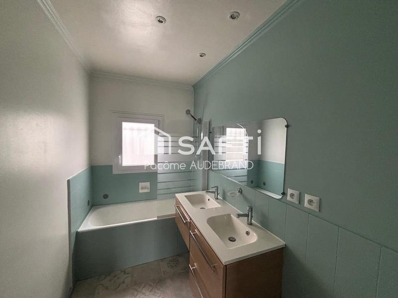 Maison - 99 m² - 5 pièces