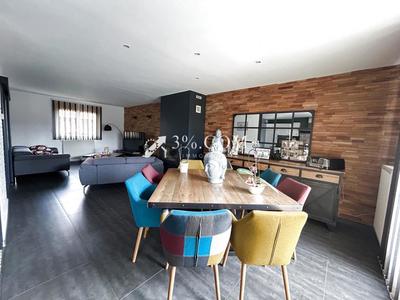 Maison - 96 m² - 6 pièces