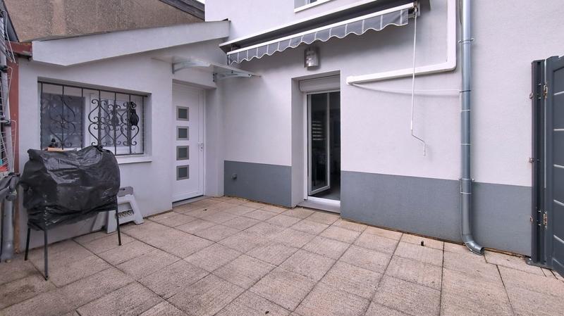 Maison traditionnelle - 82 m² - 4 pièces