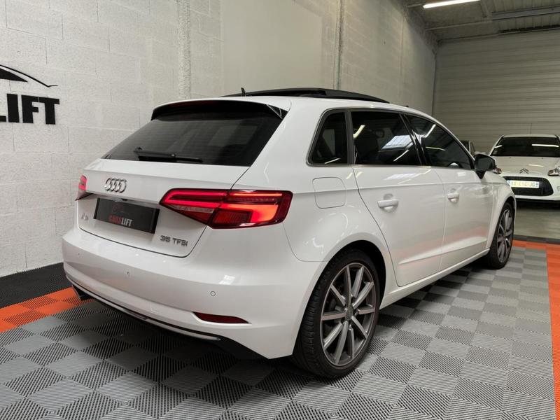 Audi A3 35 Tfsi 150 Ch s-Tronic7 Design Luxe Toit Ouvrant - Garantie 6 mois