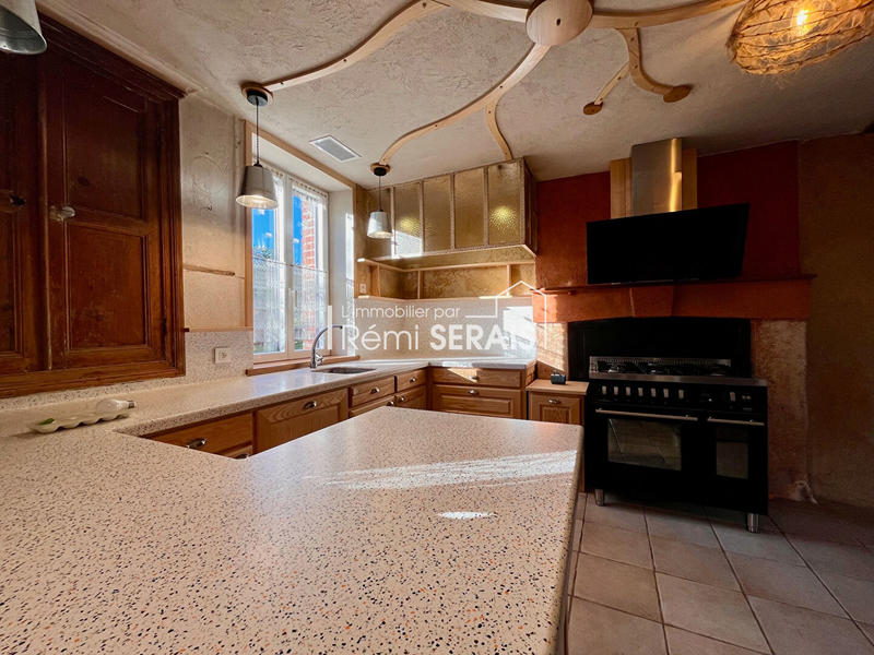 Maison - 137 m² - 6 pièces