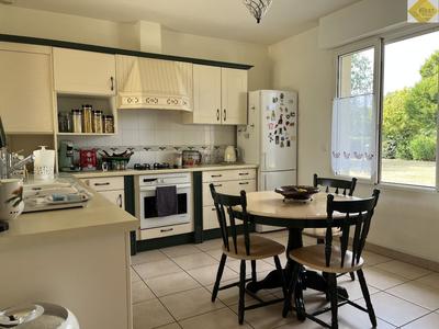 Villa - 215 m² - 8 pièces