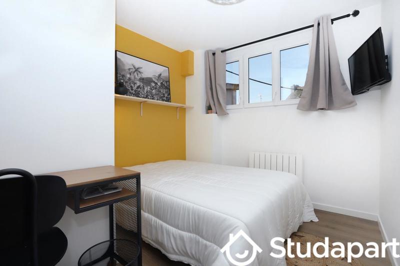 Chambre - 10 m² - 1 pièce