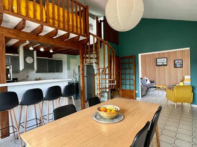 Appartement - 118 m² - 6 pièces