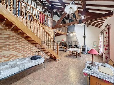 Maison - 207 m² - 8 pièces