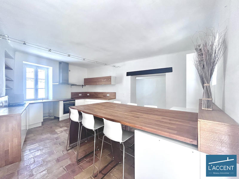 Maison - 188 m² - 5 pièces