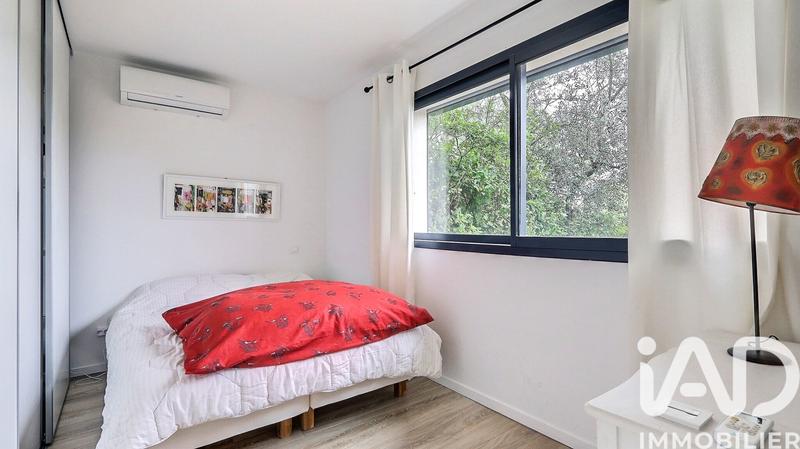 Maison - 230 m² - 8 pièces