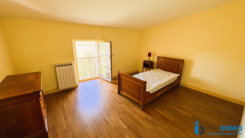 Maison - 239 m² - 7 pièces