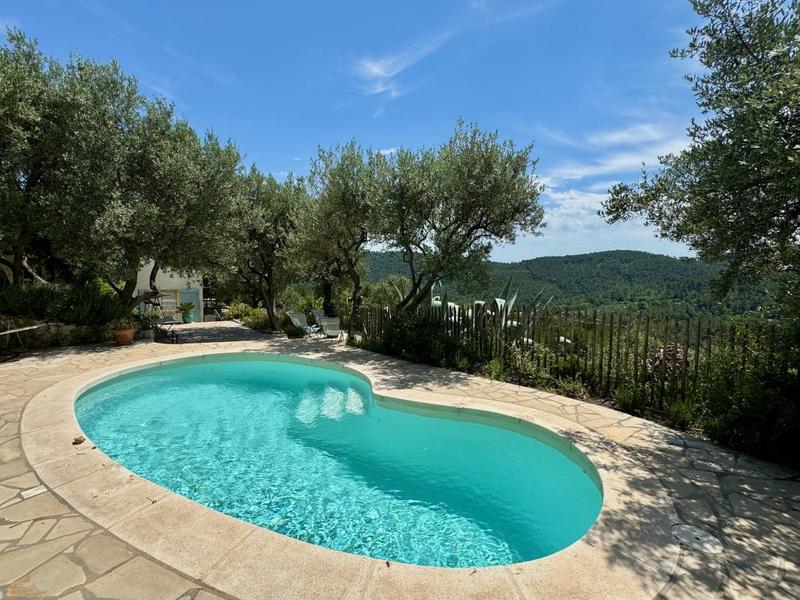 Maison - 140 m² - 4 pièces