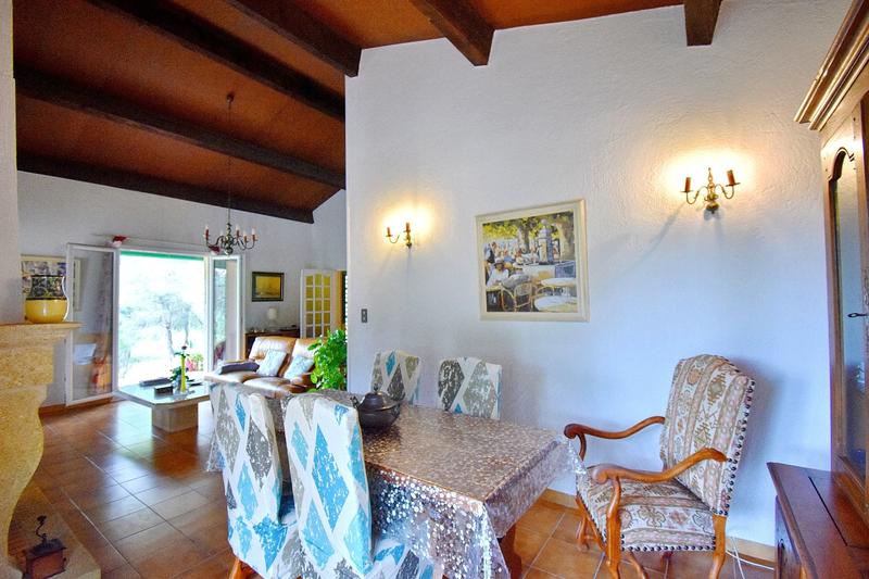 Maison - 186 m² - 11 pièces