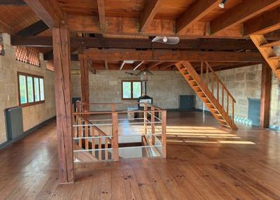 Maison - 168 m² - 3 pièces