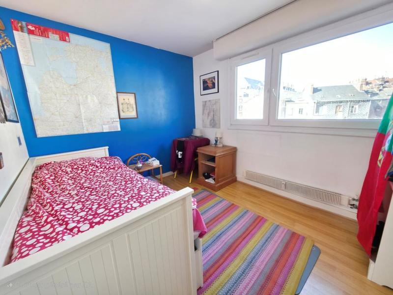 Appartement ancien - 77 m² - 3 pièces