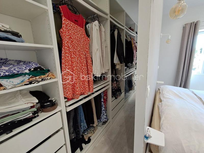 Demeure - 300 m² - 12 pièces