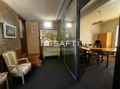 Local commercial - 180 m² - 8 pièces