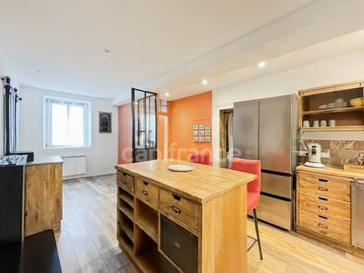 Appartement ancien - 89 m² - 4 pièces