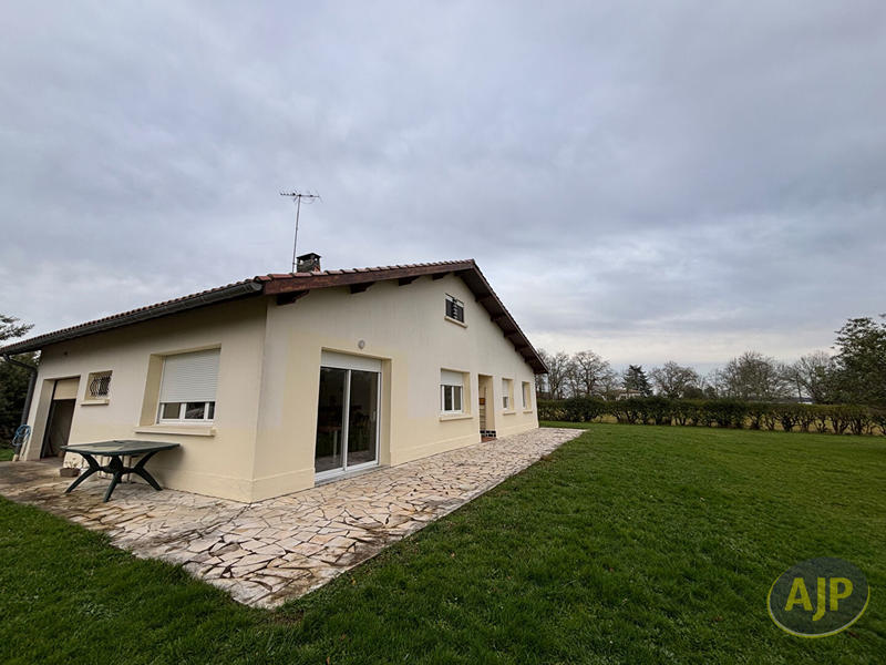 Maison - 92 m² - 4 pièces