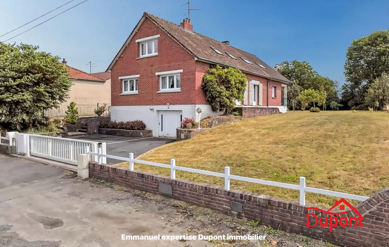 Villa - 180 m² - 8 pièces