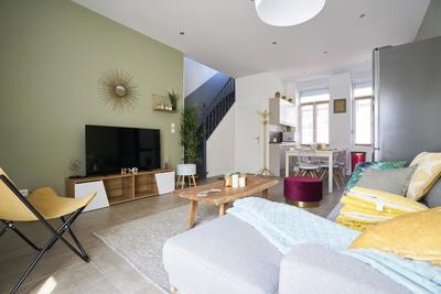 Maison - 102 m² - 6 pièces