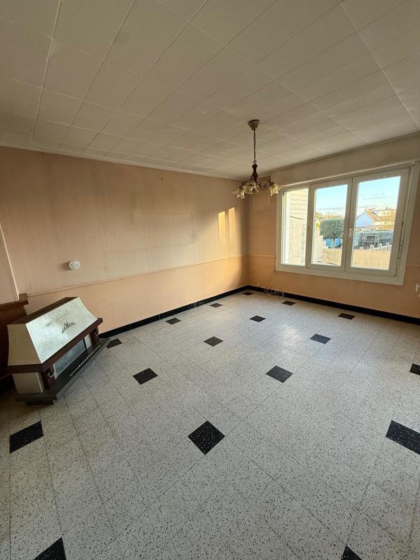 Maison - 81 m² - 6 pièces