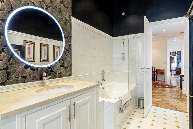 Appartement - 180 m² - 5 pièces