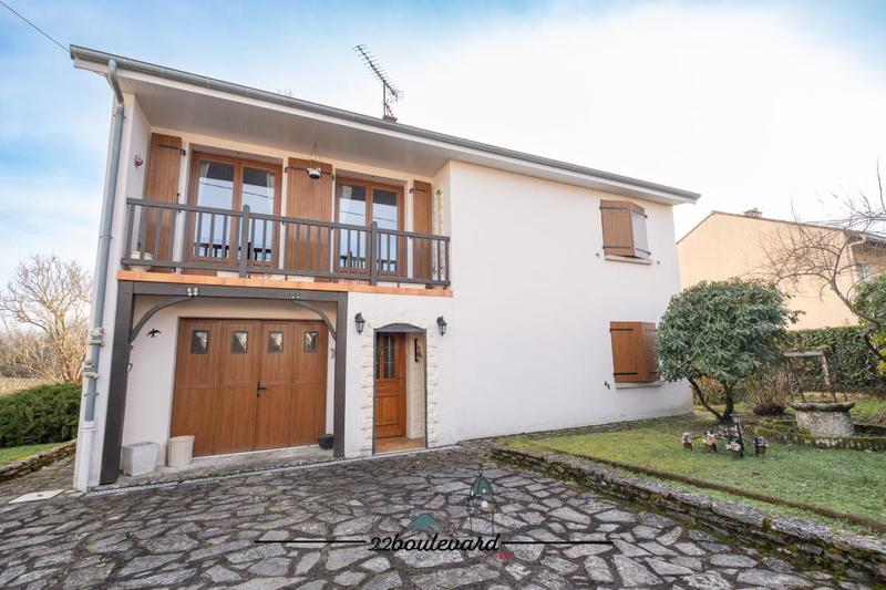 Pavillon - 130 m² - 6 pièces