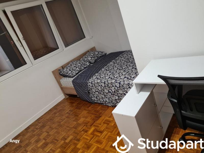 Chambre - 10 m² - 1 pièce