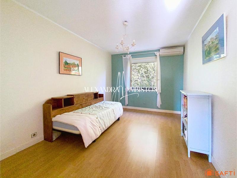 Maison - 163 m² - 7 pièces