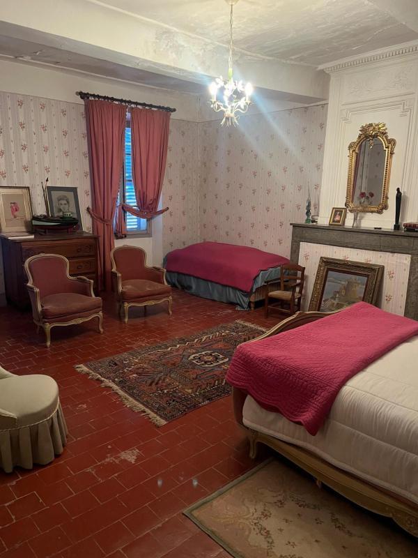 Maison de maîtres - 340 m² - 9 pièces