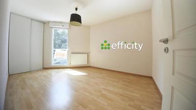Appartement - 88 m² - 4 pièces