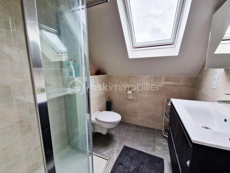 Maison - 143 m² - 7 pièces