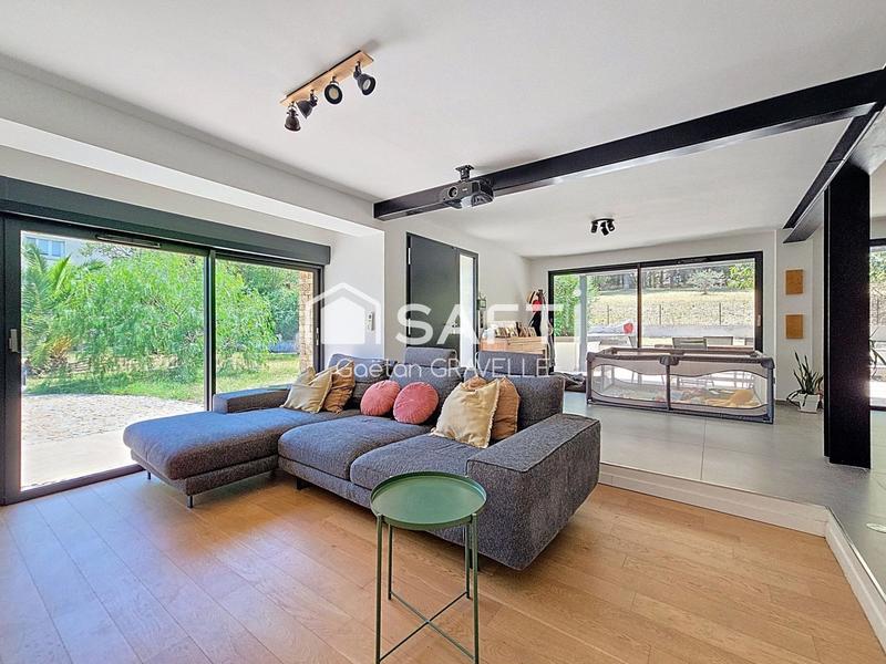 Maison - 192 m² - 5 pièces