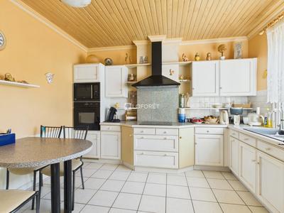 Maison - 152 m² - 6 pièces