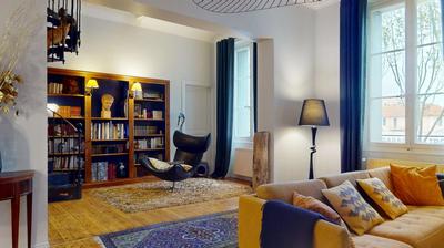 Appartement - 272 m² - 8 pièces