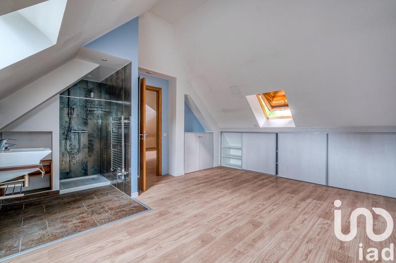 Maison - 200 m² - 7 pièces