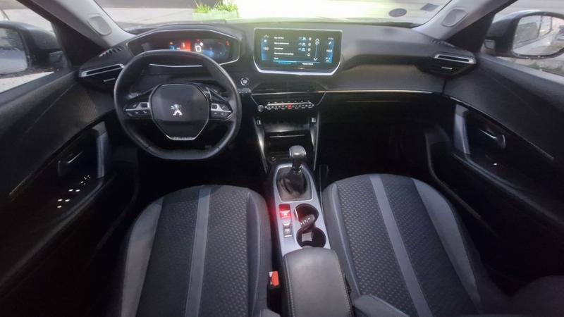 Peugeot 2008 Puretech 130 Allure Business