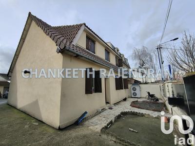 Maison - 143 m² - 7 pièces