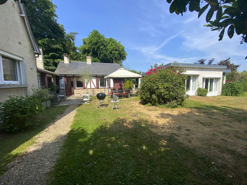 Maison - 260 m² - 11 pièces