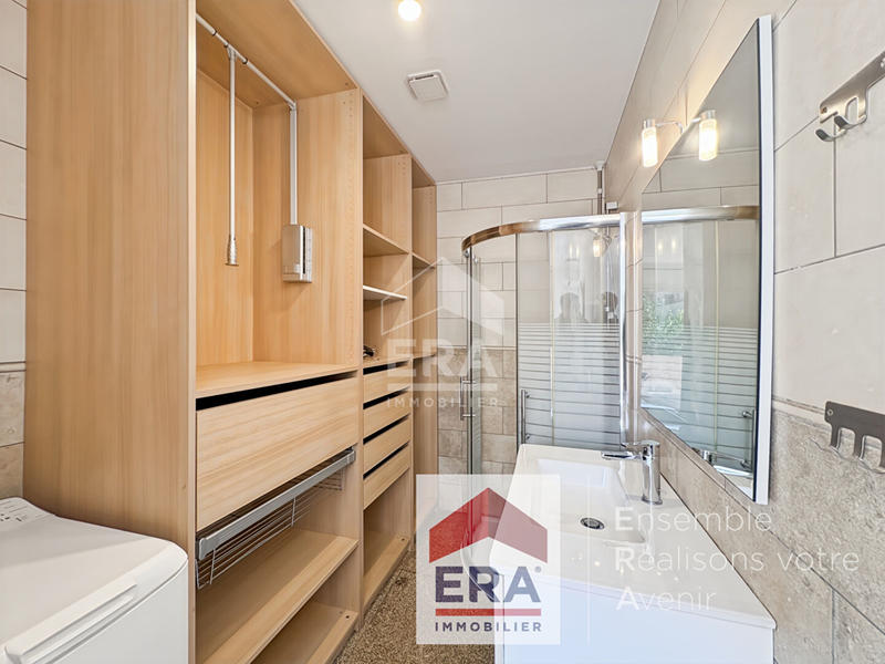 Immeuble - 13 pièces