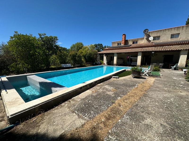 Maison - 180 m² - 6 pièces