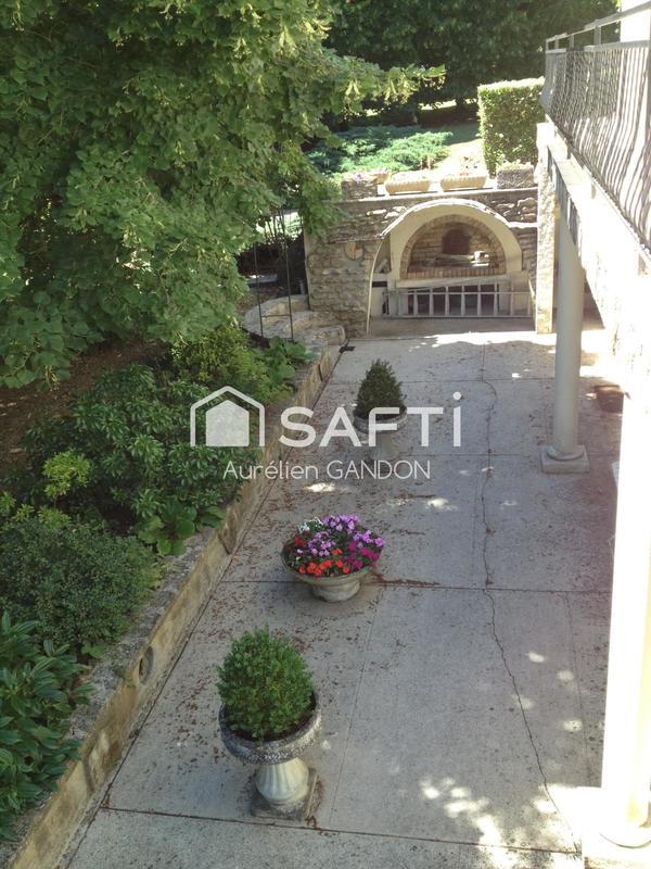 Villa - 350 m² - 5 pièces