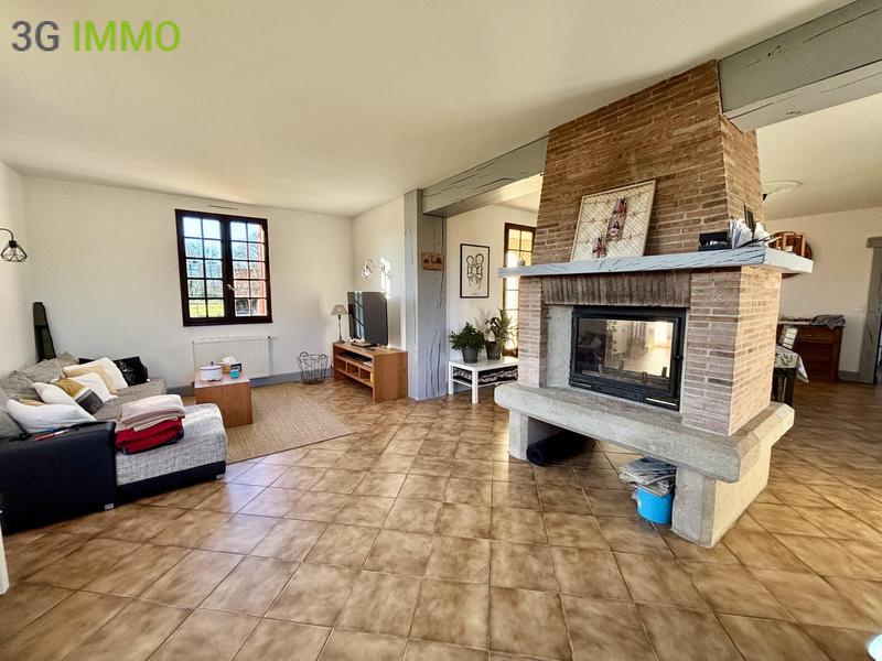 Maison - 214 m² - 7 pièces